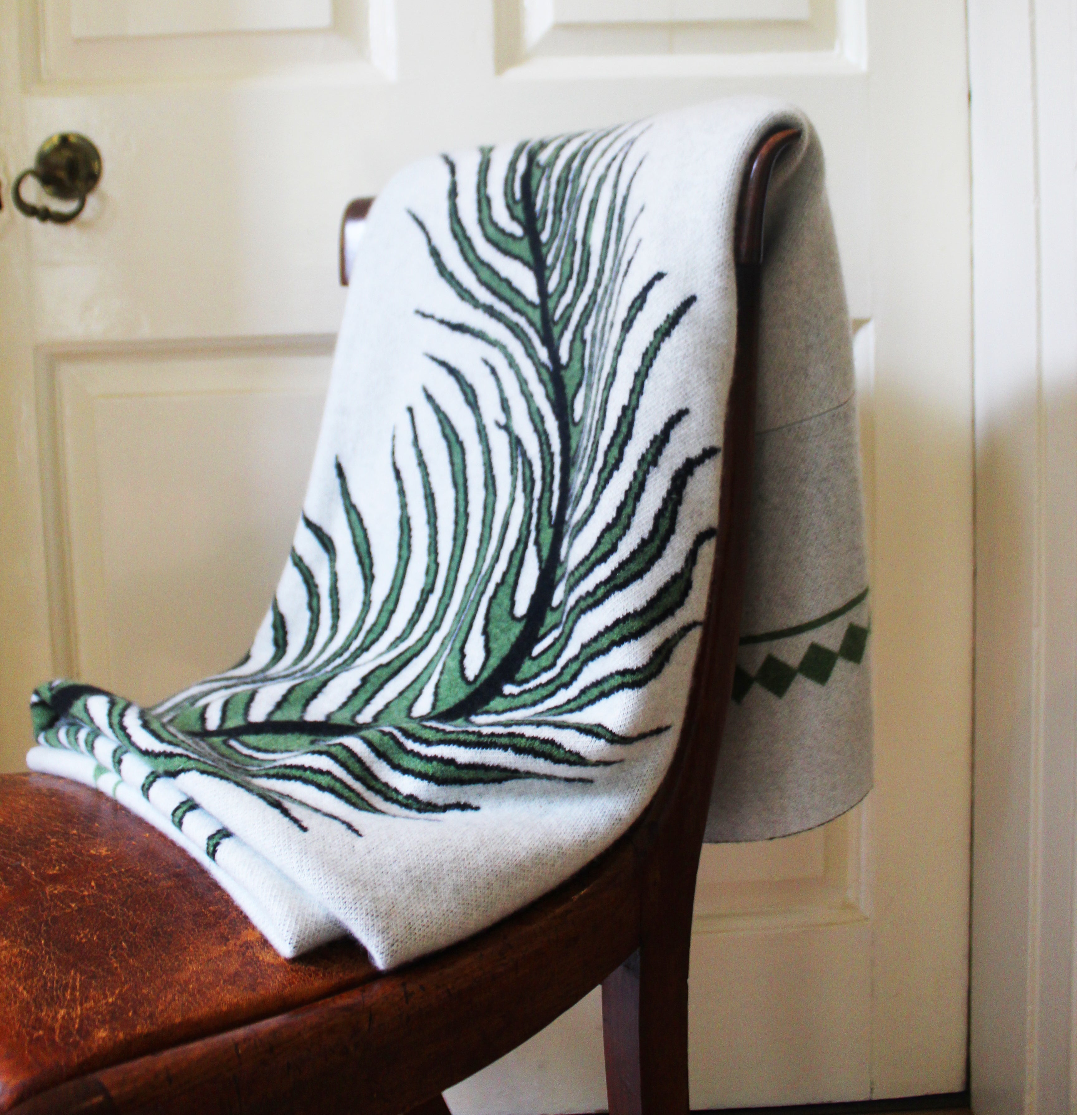 Queen Size Fern Cashmere Throw