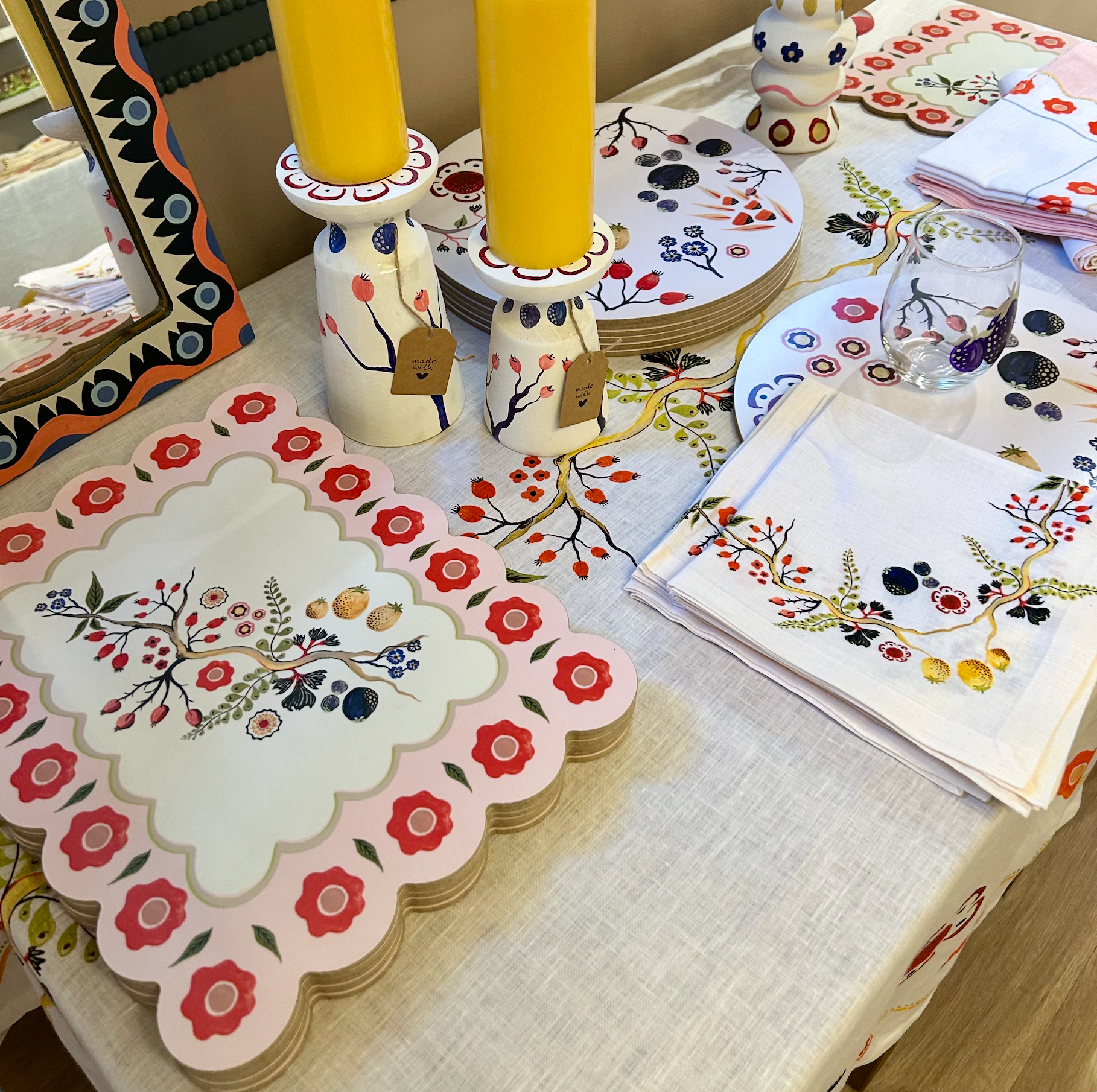 Large Rectange Scallop Floral Table Mat