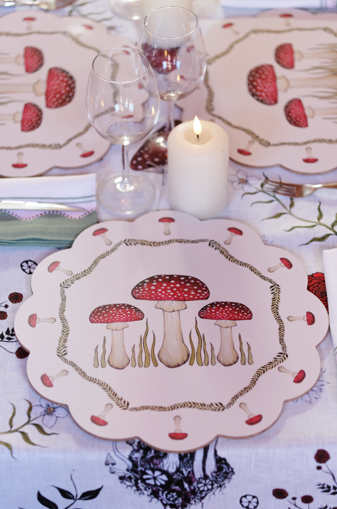 * Mushroom Table Mat